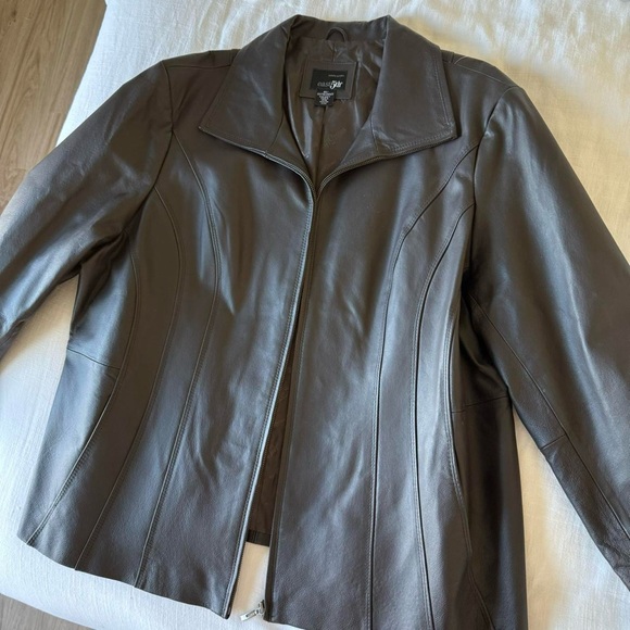 Vintage brown zip up leather jacket - Picture 4 of 8
